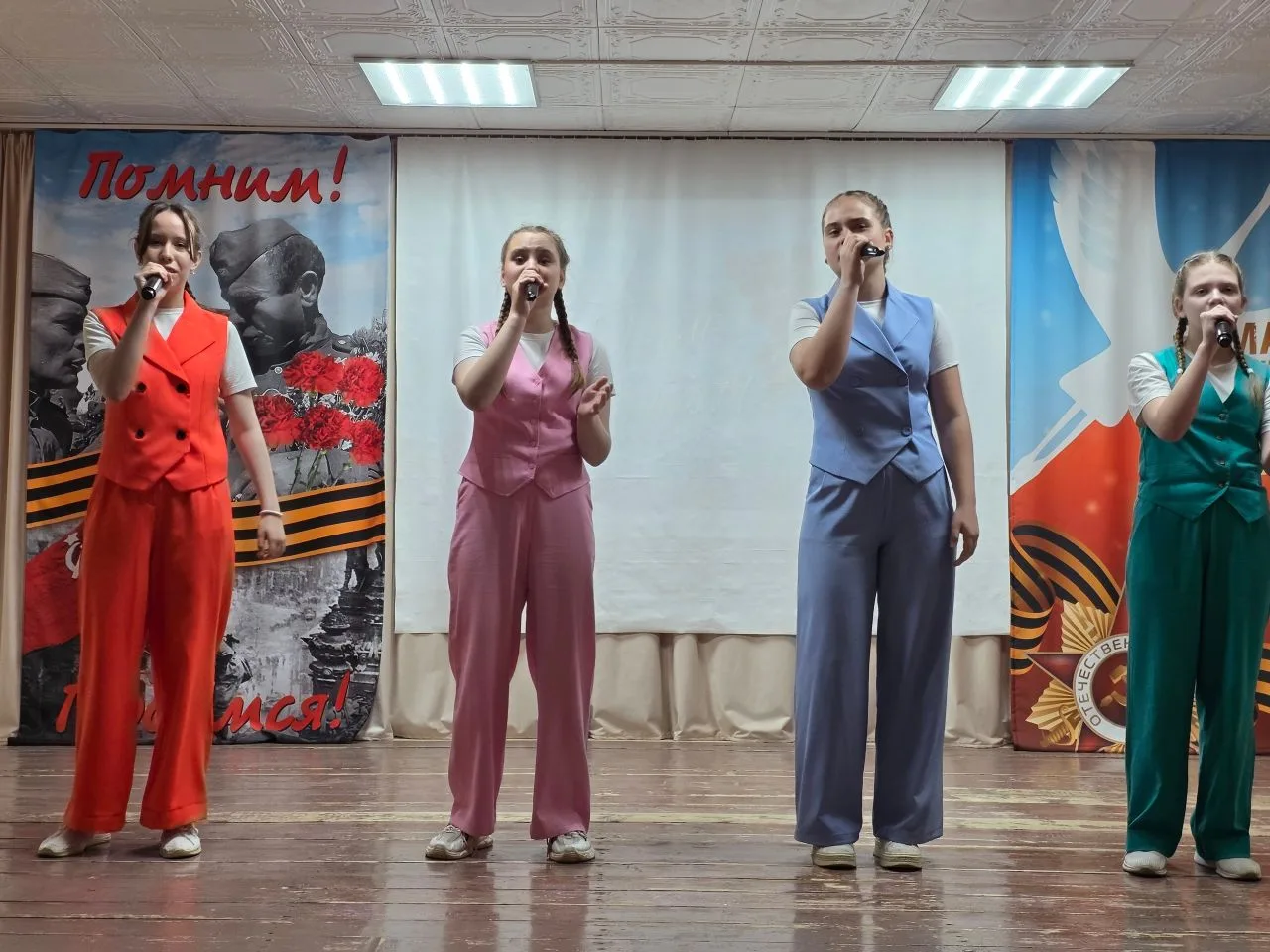 ✨7 мая в доме культуры п. Карьерный прошло трогательное мероприятие, посвящённое Дню По...