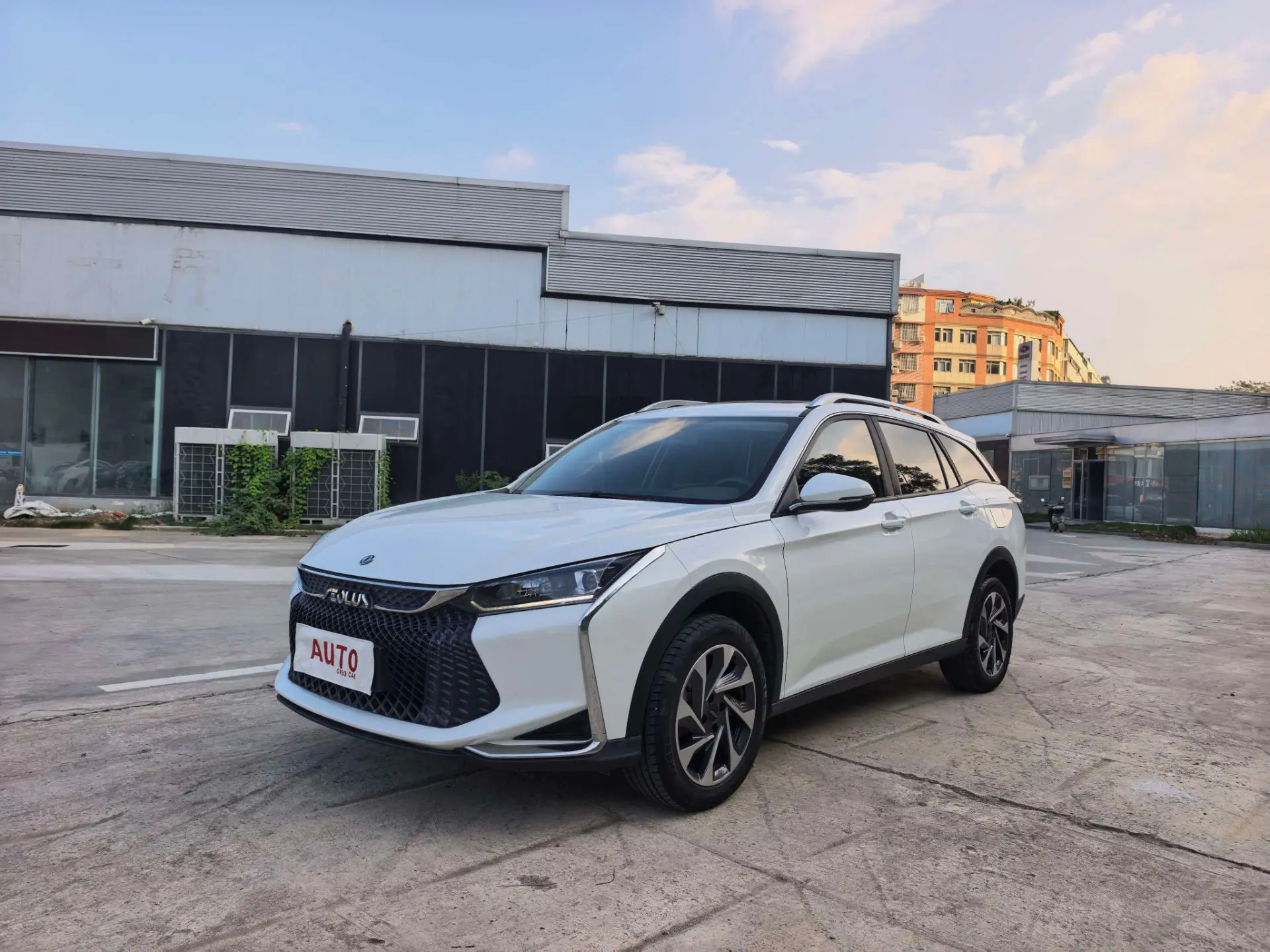 Dongfeng Yixuan GS 2022: Универсал с турбо за миллион!