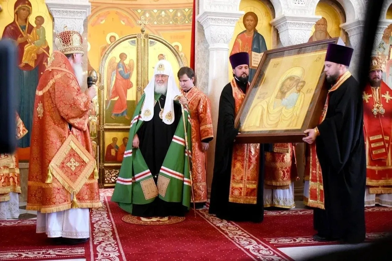 🕊Патриарх Кирилл освятил оренбургский храм преподобного Пимена Угрешского  #Про_Общество  Сегодня Пр