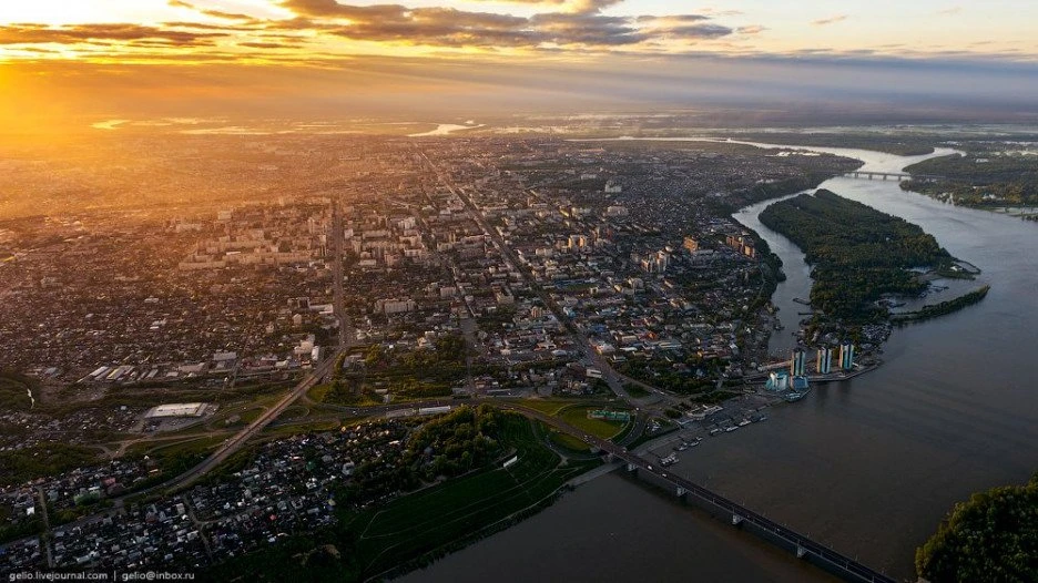 Сегодня, 5 сентября, барнаульцы отмечают День города. Altapress.ru вспоминает, как выгл...