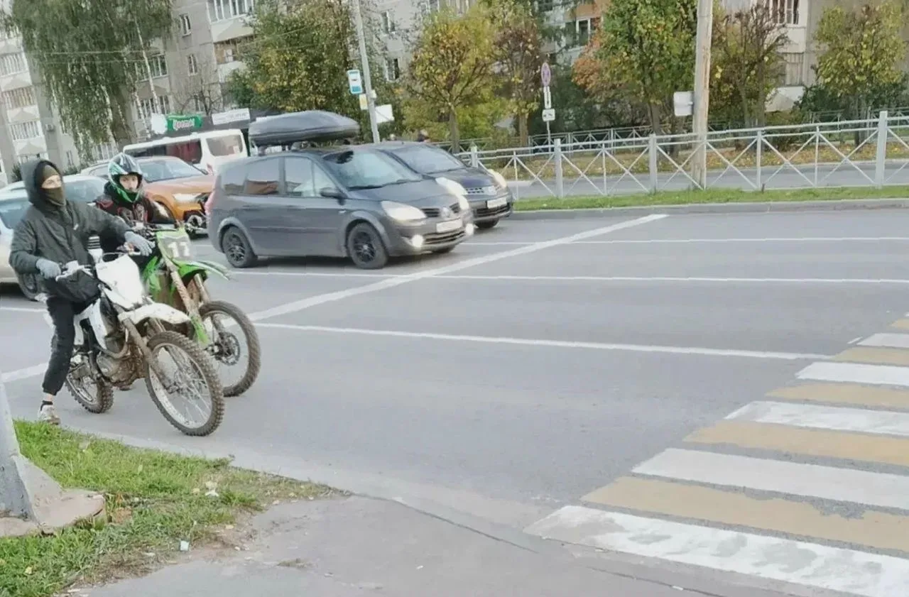 🛵 Очевидец пожаловался на питбайкеров в Йошкар-Оле