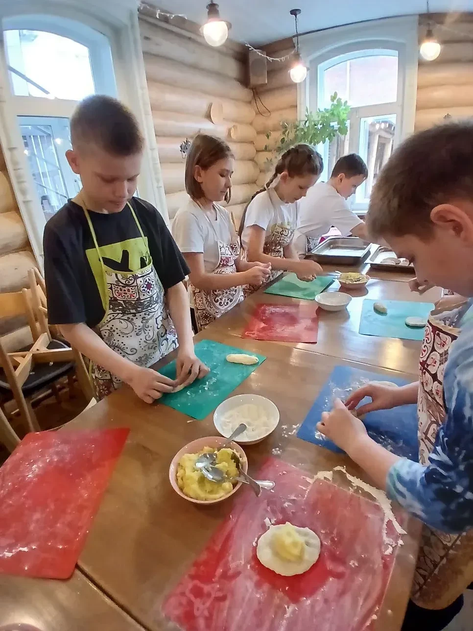 Ребята из 3 «Б» класса отправились в удивительное путешествие на экскурсию «Чайная на П...