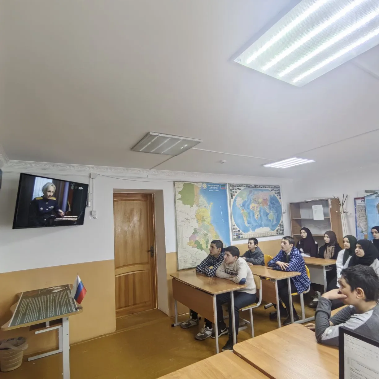 4 марта в МКОУ "Кунзахская ООШ" был организован просмотр фильма "Сильные духом" "Предат...