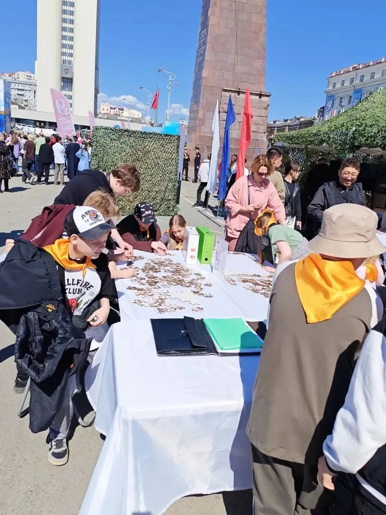 4 Б класс праздник Победы встречает в городе-герое Владивостоке. Программа очень насыщенная, и мы ув