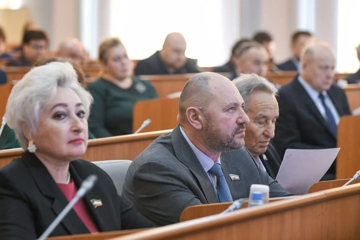 МОГУЧАЯ ТРОЙКА: ВАЛЕРИЙ СТАРОСТИН - НЕРАВНОДУШНОЕ ОТНОШЕНИЯ К СУДЬБЕ РОДНОЙ ХАКАСИИ Валерий Старости