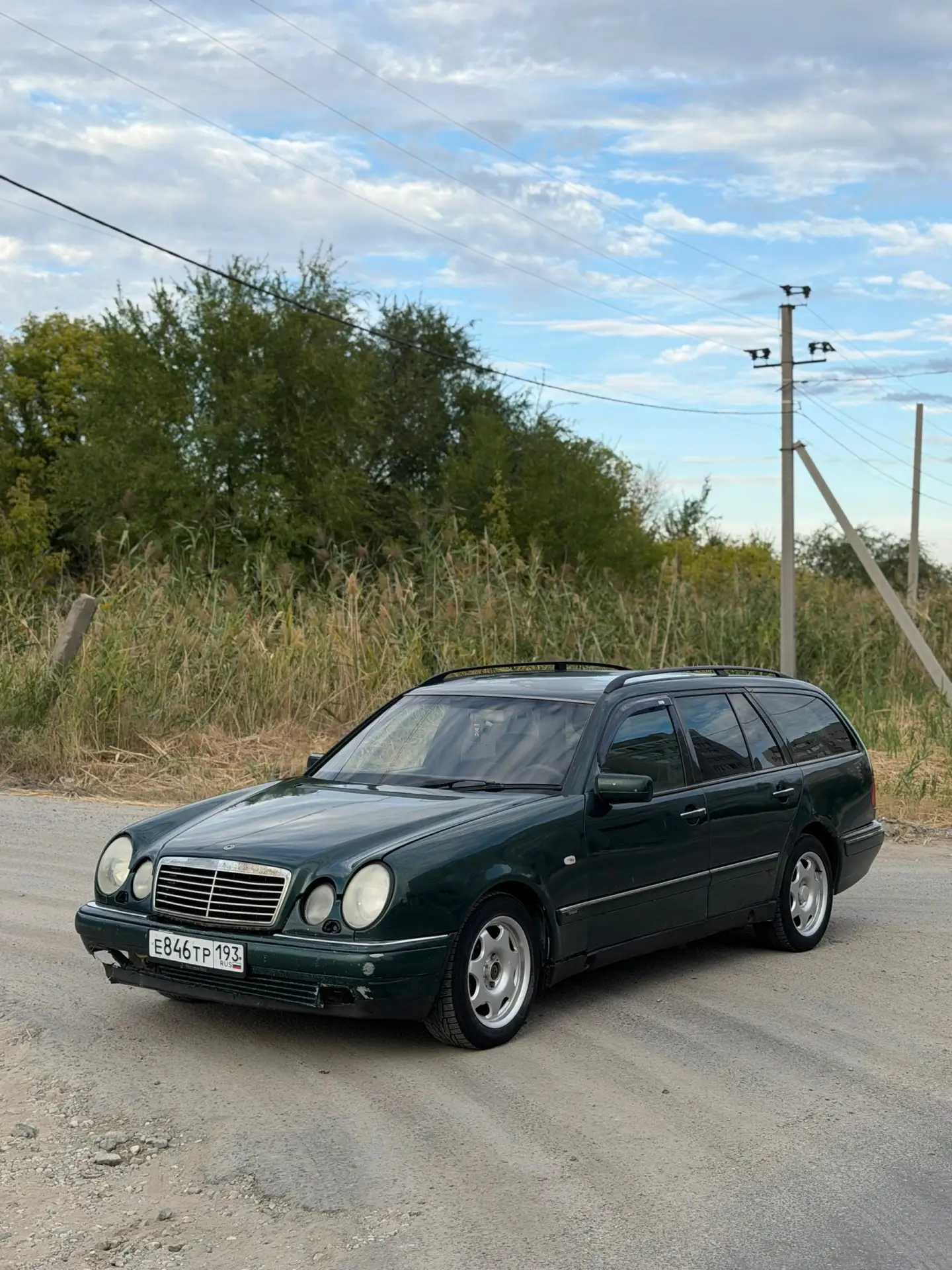 В продаже Mercedes E230 1997 года выпуска