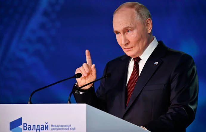 Сегодня Путин выступит на Валдае с речью, которую ждёт весь мир, -  Кремль. Пленарная с...