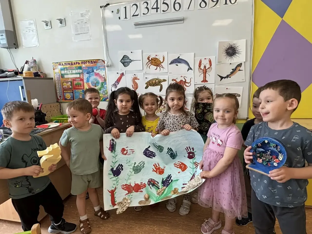 Сегодня дошкольное отделение "Мечта" погрузилось в атмосферу морских глубин! Увлекательный тематичес