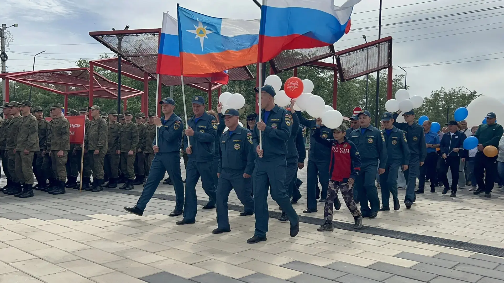 Гордимся Борзинцами! Наш город отмечает День рождения! 🎉🏙️
Сегодня Борзя проснулась в приподнятом 