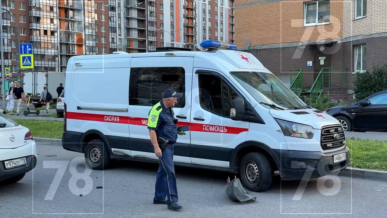 🚑 В Кудрово легковушка врезалась в машину скорой помощи

ДТП произошло вечером в Кудрово. По предва
