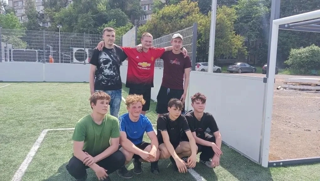 ⚽ Футбольный драйв: учителя против учеников - но только в хорошем смысле! ⚽