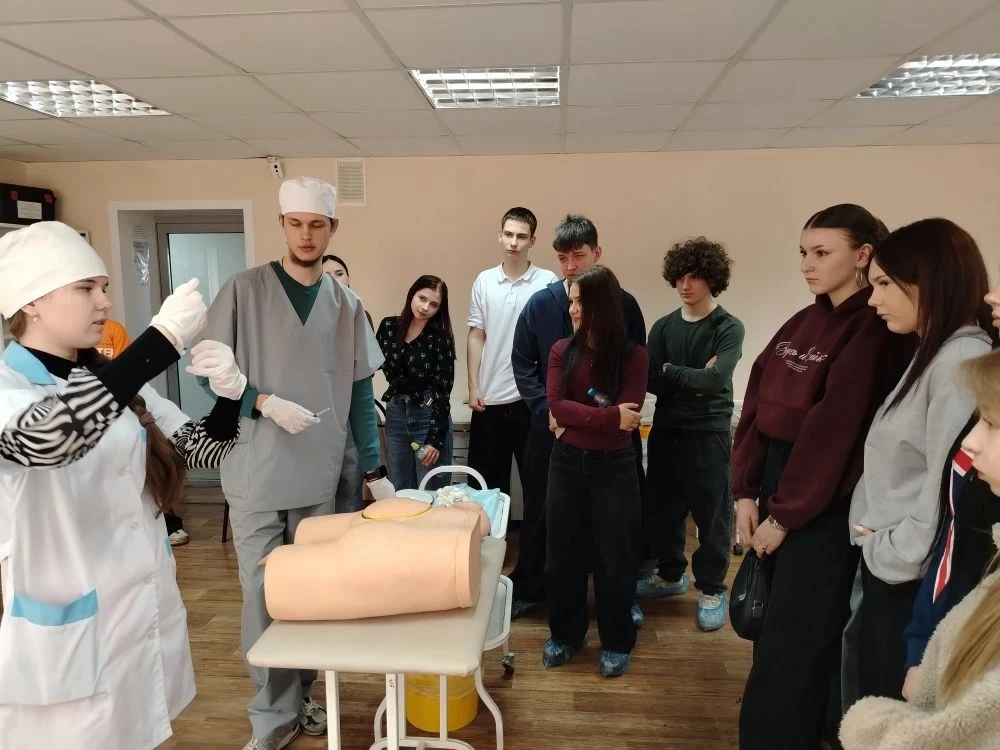 Учащиеся 9-х классов побывали на Дне открытых дверей в Прокопьевском филиале Кузбасского медицинског