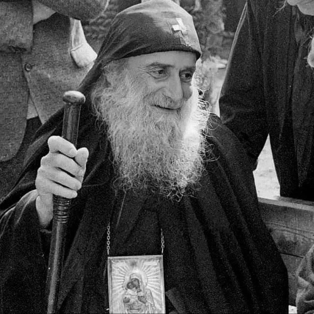Человек сам благословляет свою жизнь добрыми намерениями. Бог человеку дал свободную волю