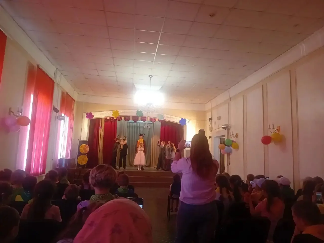 ☀Сегодня мы, с самыми юными воспитанниками нашего школьного лагеря, отправились в настоящее сказочно
