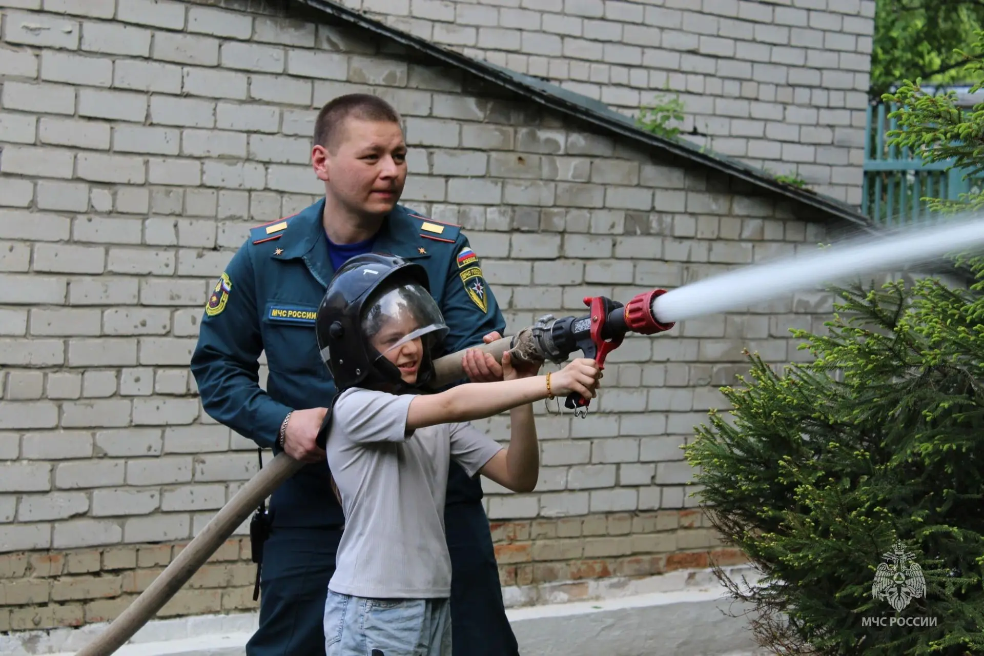 🧑🏻‍🚒Димитровградские огнеборцы провели пожарную эстафету в социально-реабилитационном центре  Сотруд