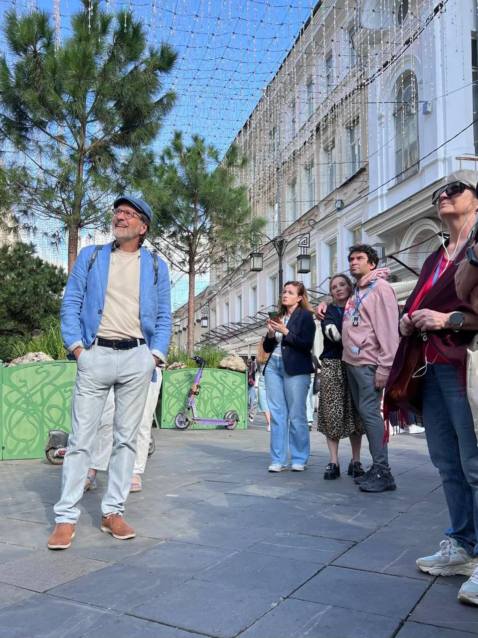 О ПОЭТЕ И ТОЛПЕ 
АВТОРСКАЯ ПРОГУЛКА МИХАИЛА ЖЕБРАКА
1 августа, сб - 15:00
https://moskva-v-serdtse.t