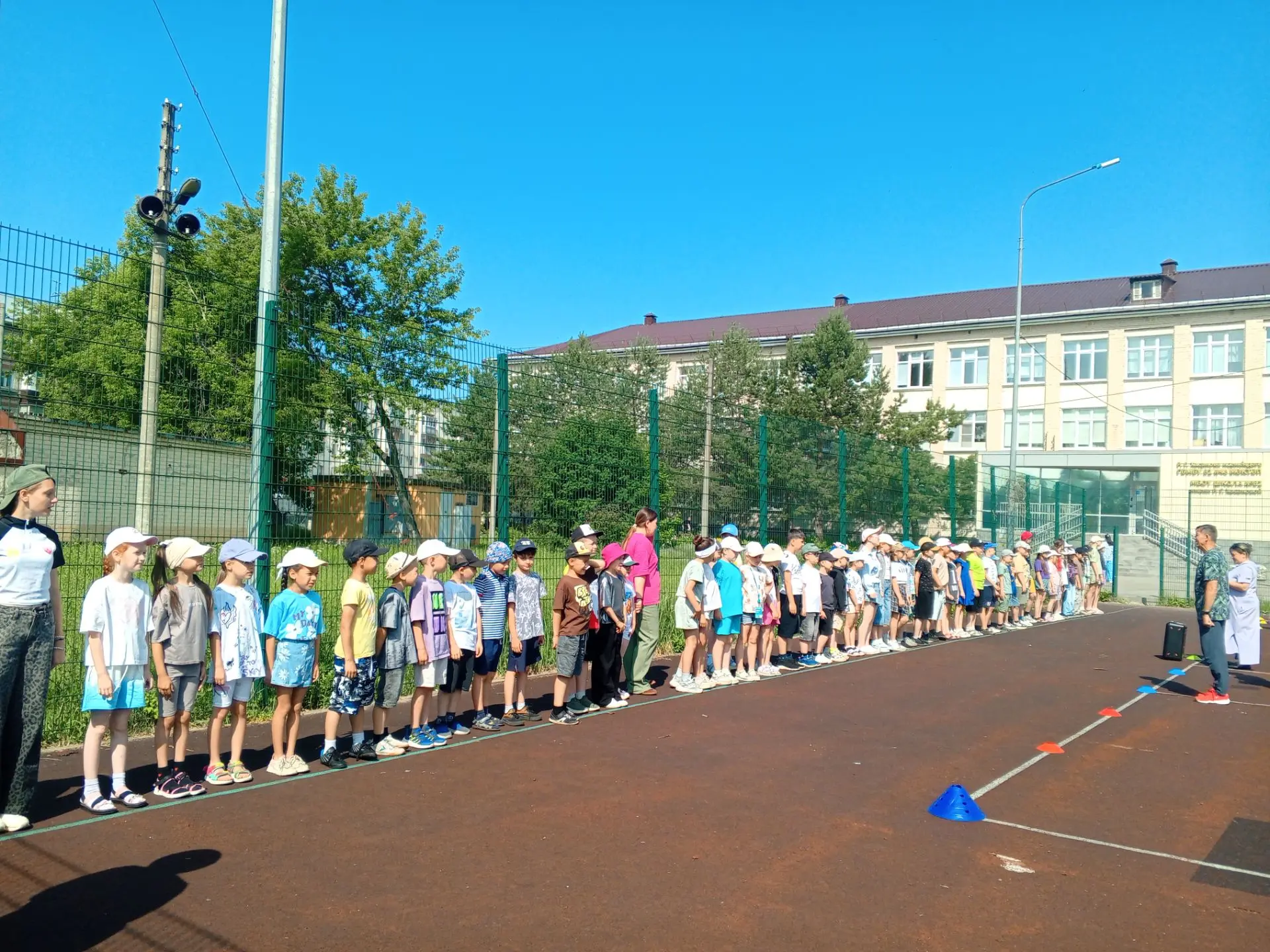 🎨 ДЕНЬ 12: РОДНОЙ КРАЙ В КРАСКАХ, ПОДЕЛКАХ И ЦВЕТАХ

Двенадцатый день в лагере «Наследники доблести