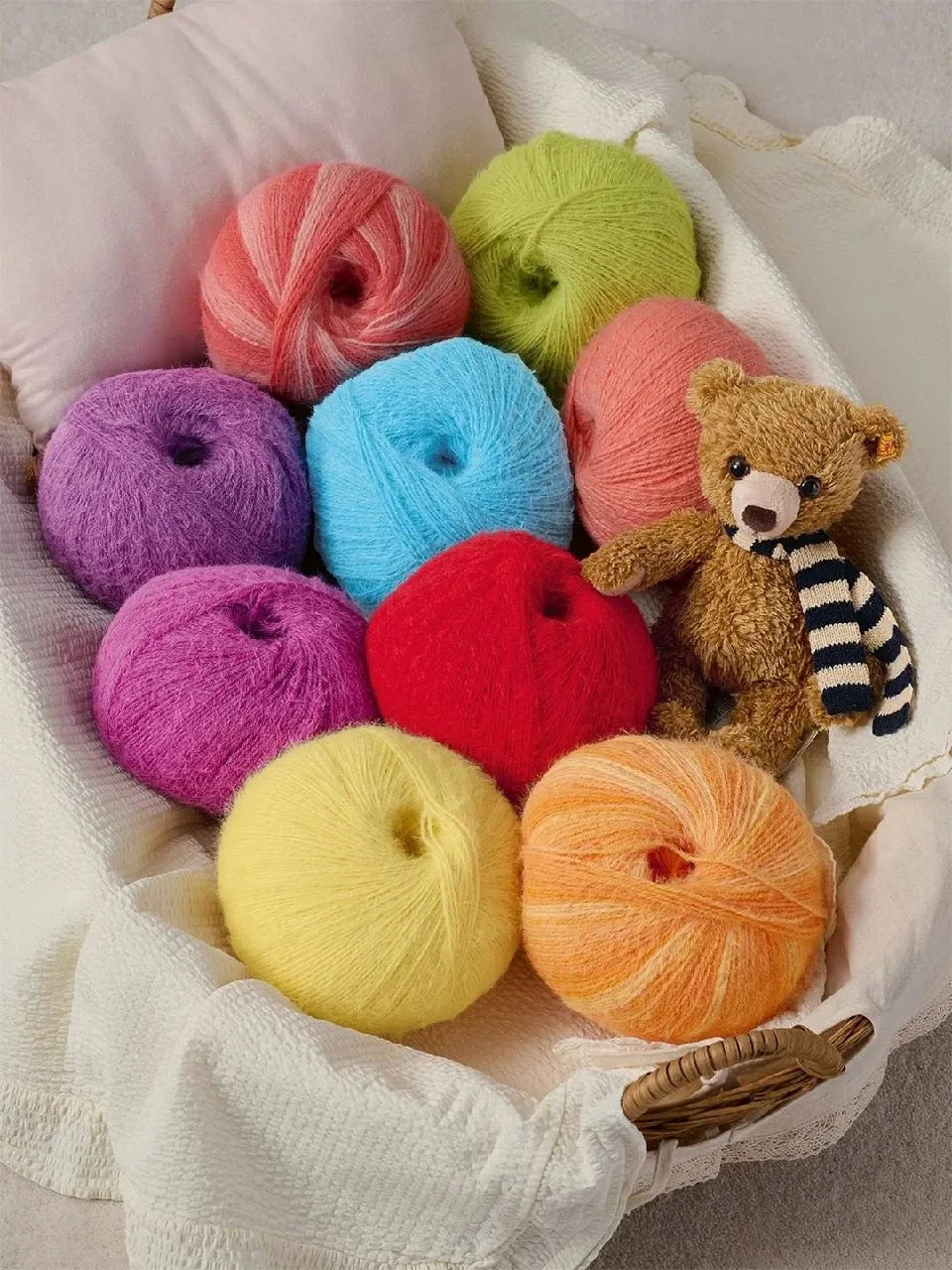 За последнее время я связала из Cosy Socks уже 4 проекта 🥰

3 пары носочков и 1 бактус.

И каждый р