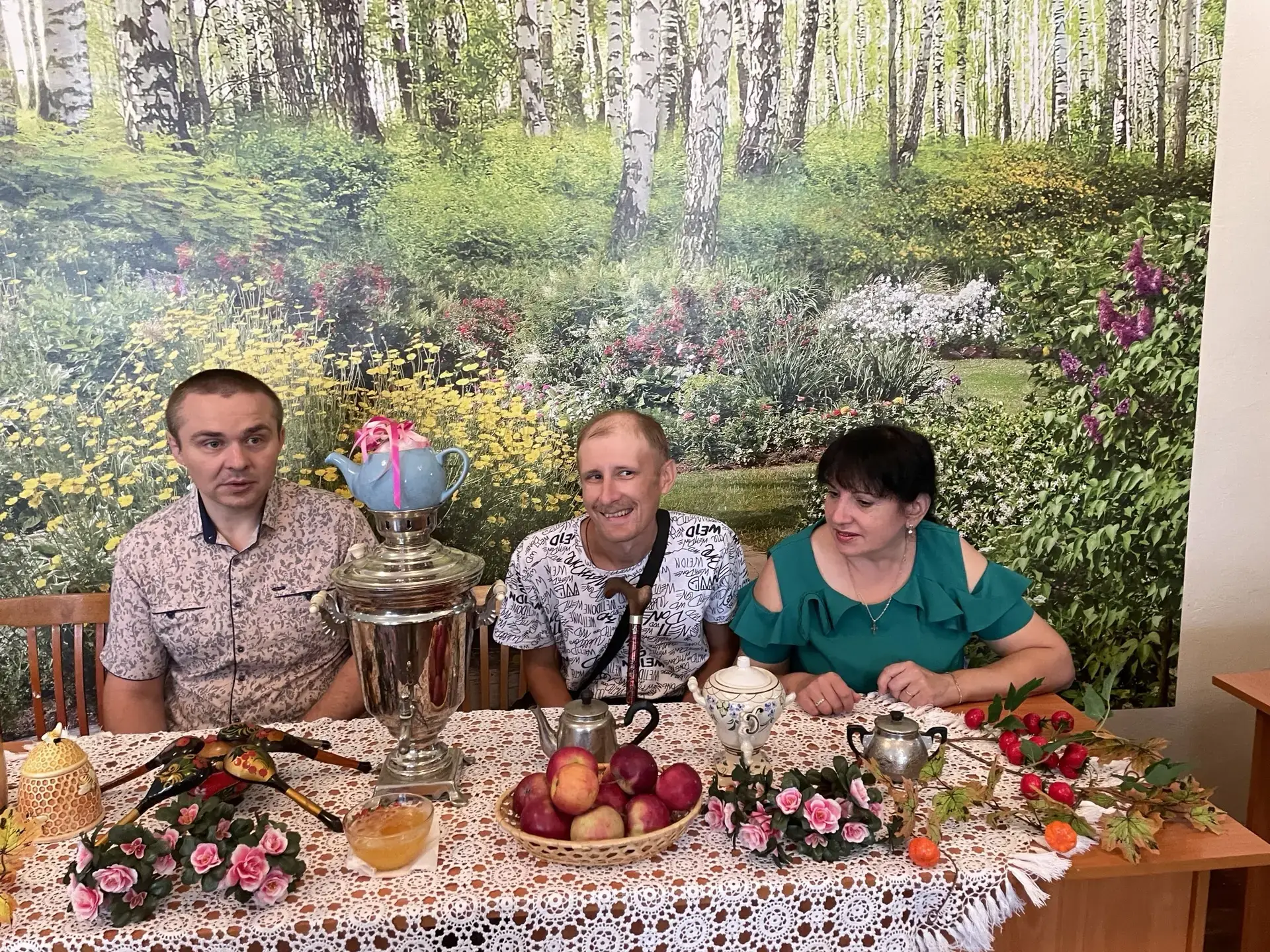 В нашей библиотеке состоялась  позновательная программа «Три великих спаса»!