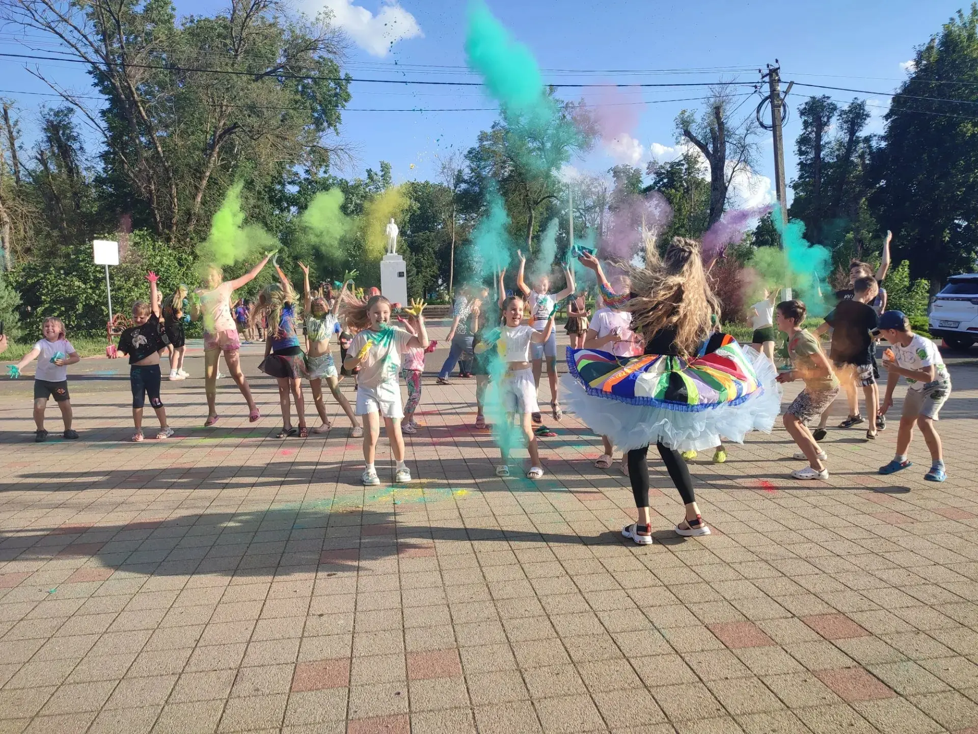 🎉 «Фестиваль красок Холи и пенная дискотека»:  День молодежи в хуторе Железный! 🎉