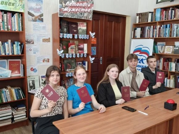 ✅В Черепановской центральной библиотеке открылся Клуб избирателей «Выбор»