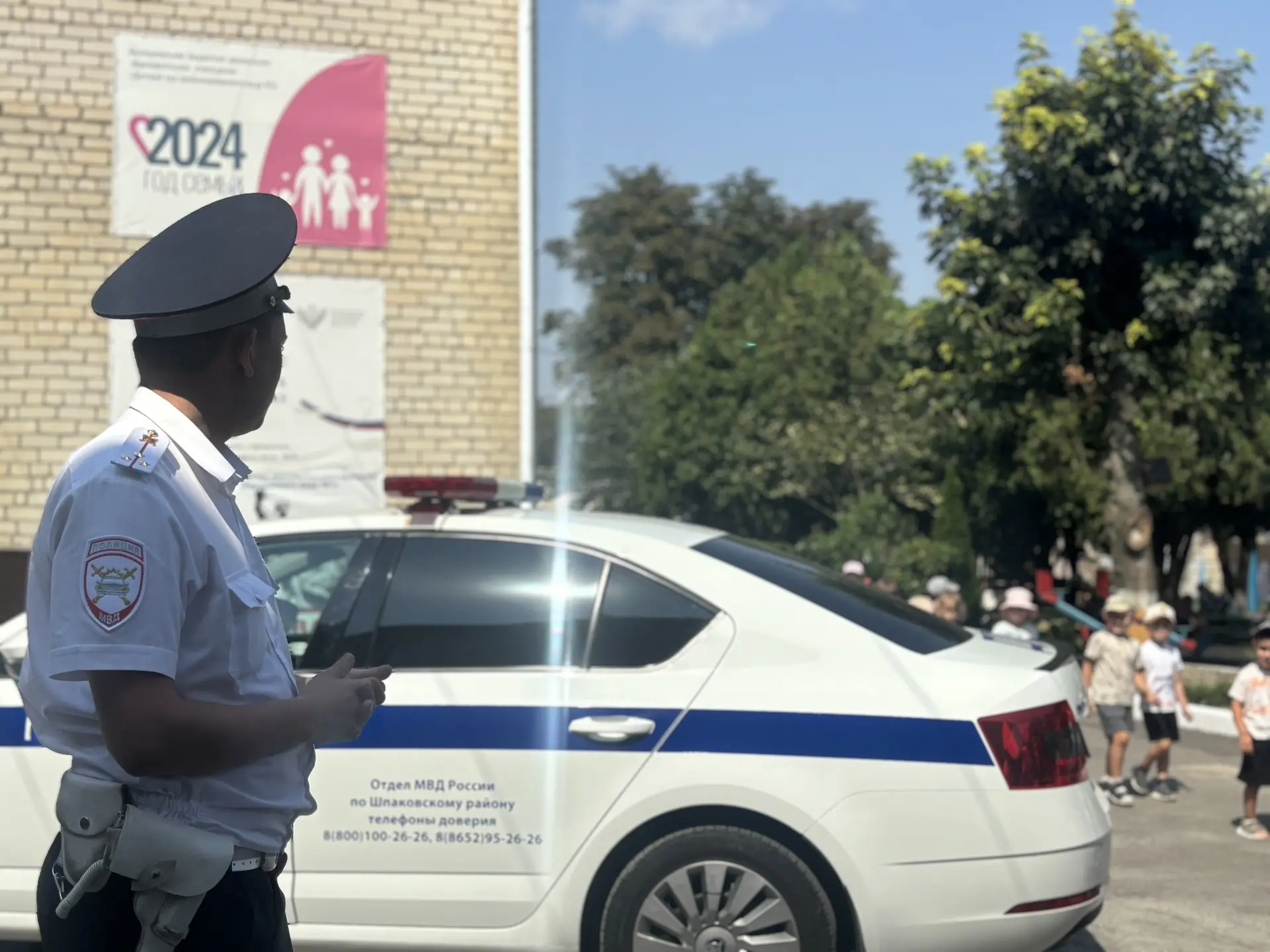 🚔 В Михайловске прошел «Драйв безопасности» и главными героями дня стали самые маленьк...