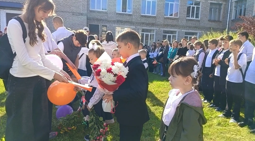 Снова в школу! Как прошла наша торжественная линейка ❤️
