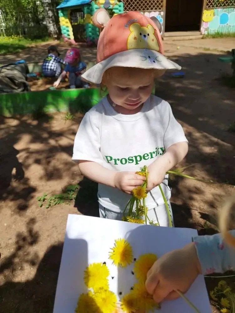 Сегодня в нашем саду царило настоящее одуванчиковое настроение! 🌼😊 Дети из группы «Ря...