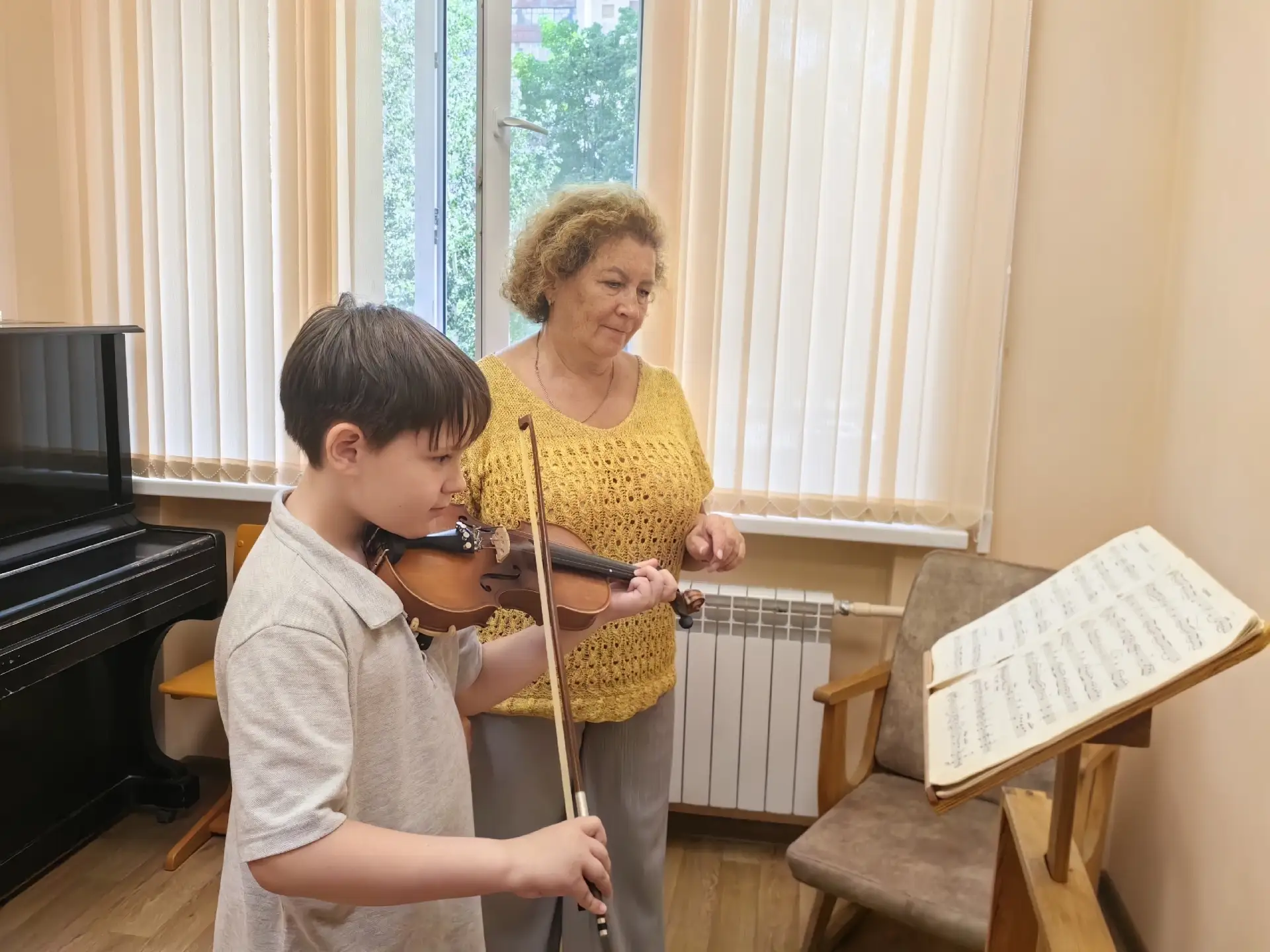 🎶«Летняя академия искусств» в самом разгаре!   🎶
👍Коридоры школы наполняются чудесными звуками: г