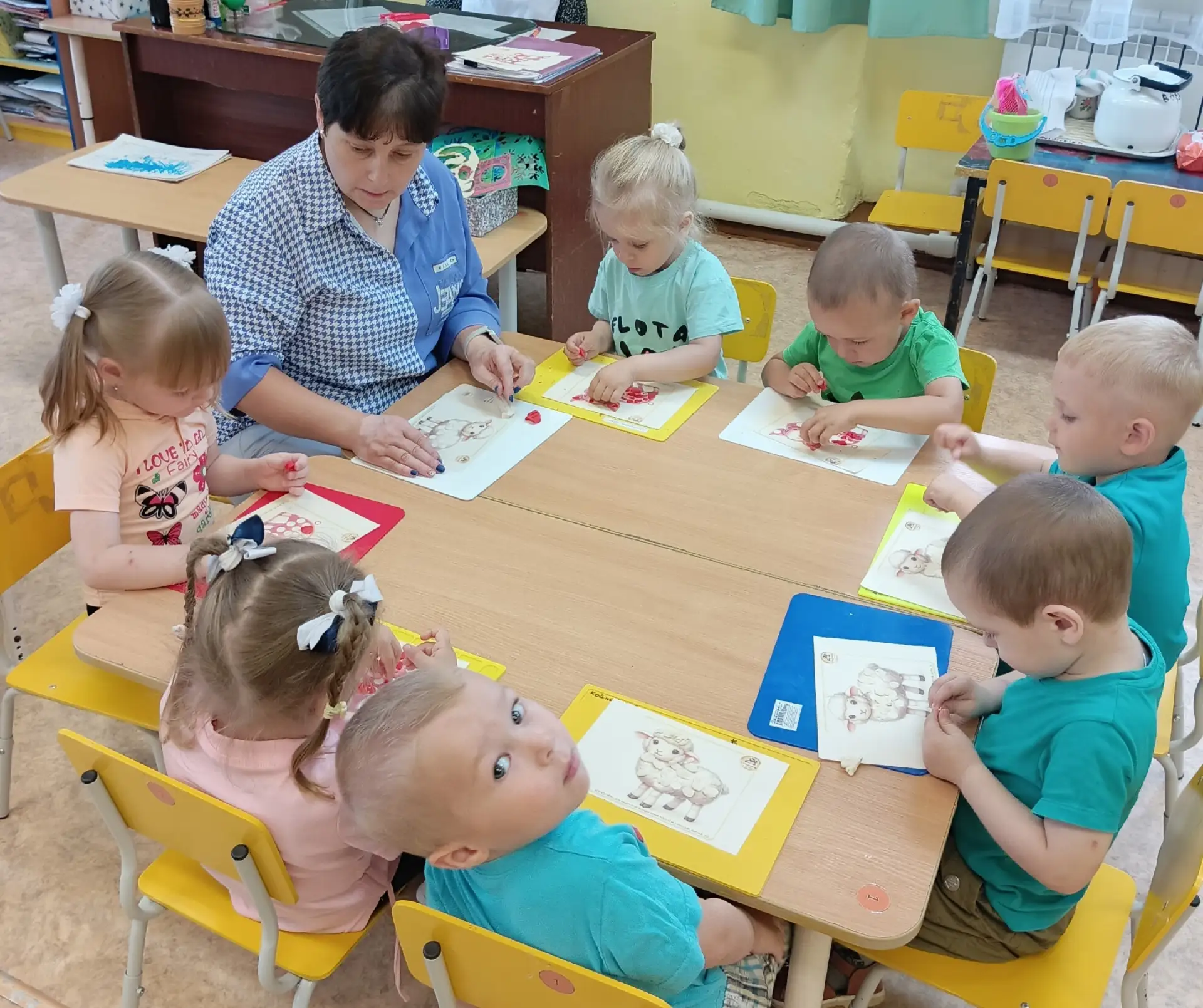 Пластилинография в раннем возрасте: волшебство на кончиках пальцев💐