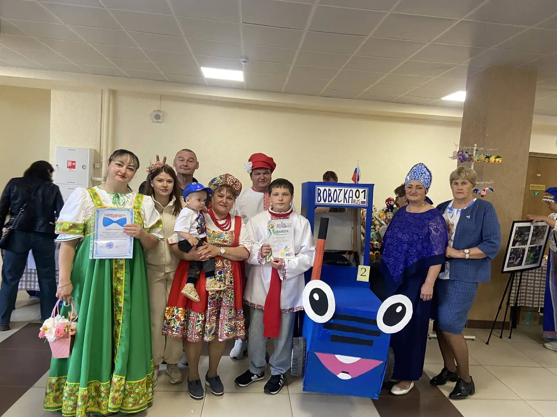 Подправляем семью Сидельцевых👏, которые участвовали в конкурсе «Парад колясок» от Побе...