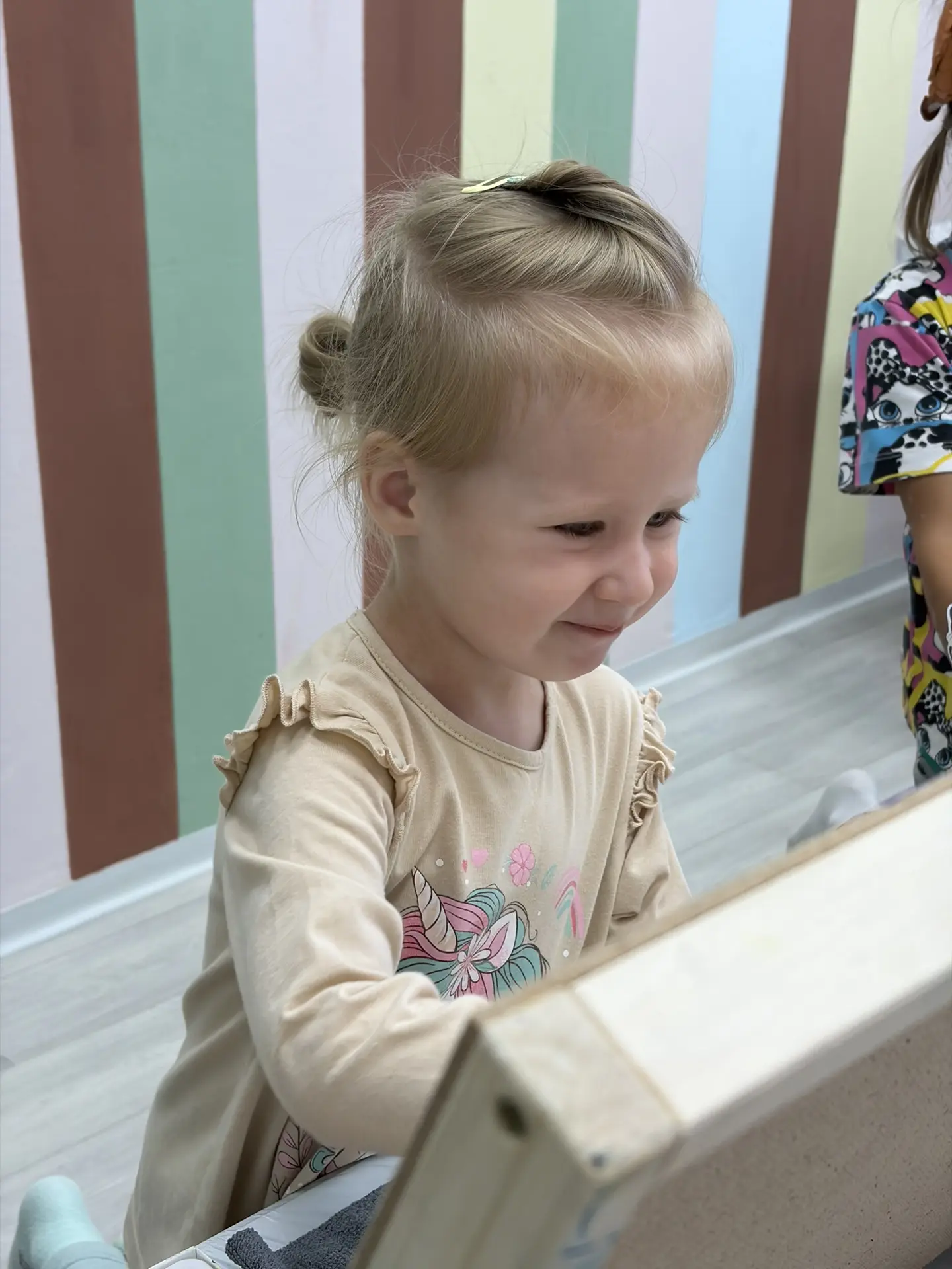 🎨✨ Приглашаем на творческие вечера «Художка» в детском клубе «Светлый лес»! ✨🎨