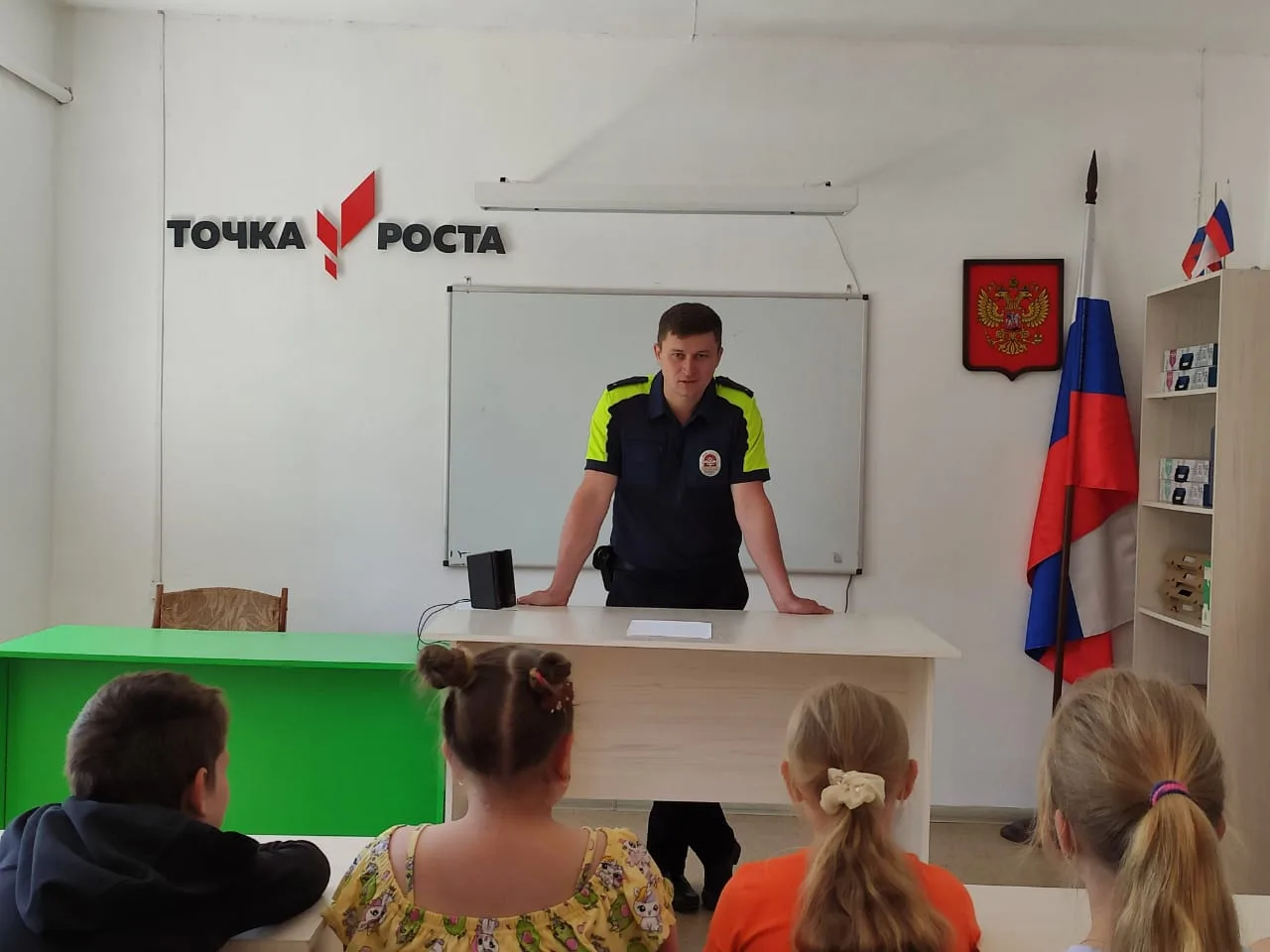 ⚠Безопасные каникулы начинаются здесь! 🚸

 ❗Инспекторы ГИБДД продолжают работу даже тогда, когда у 