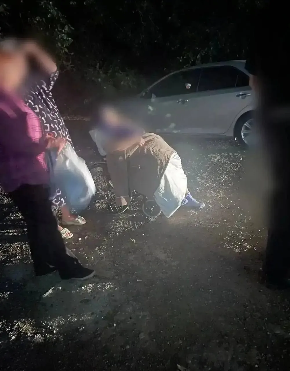 🔥 80-летнюю бабушку спасли из горящего дома транспортные полицейские в Темрюкском районе.