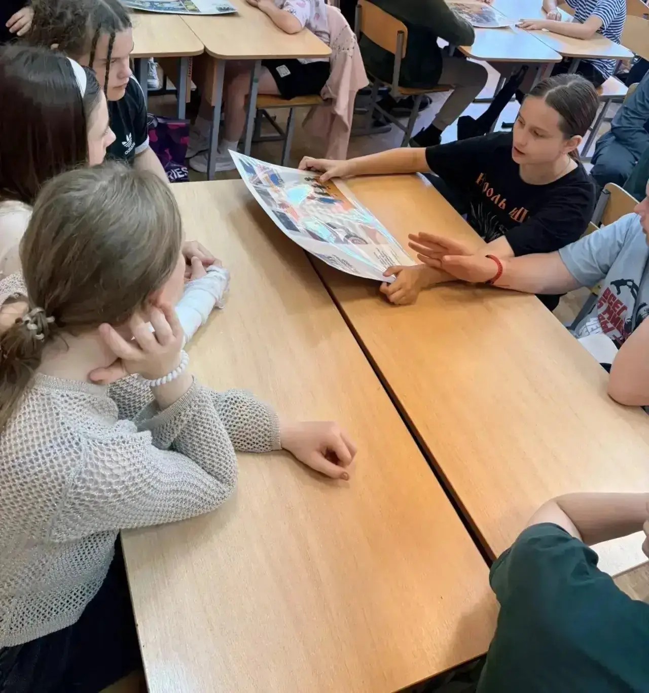 ✅ Сегодня в 4 отряде прошла минутка безопасности по теме: «Правила дорожного движения. ...