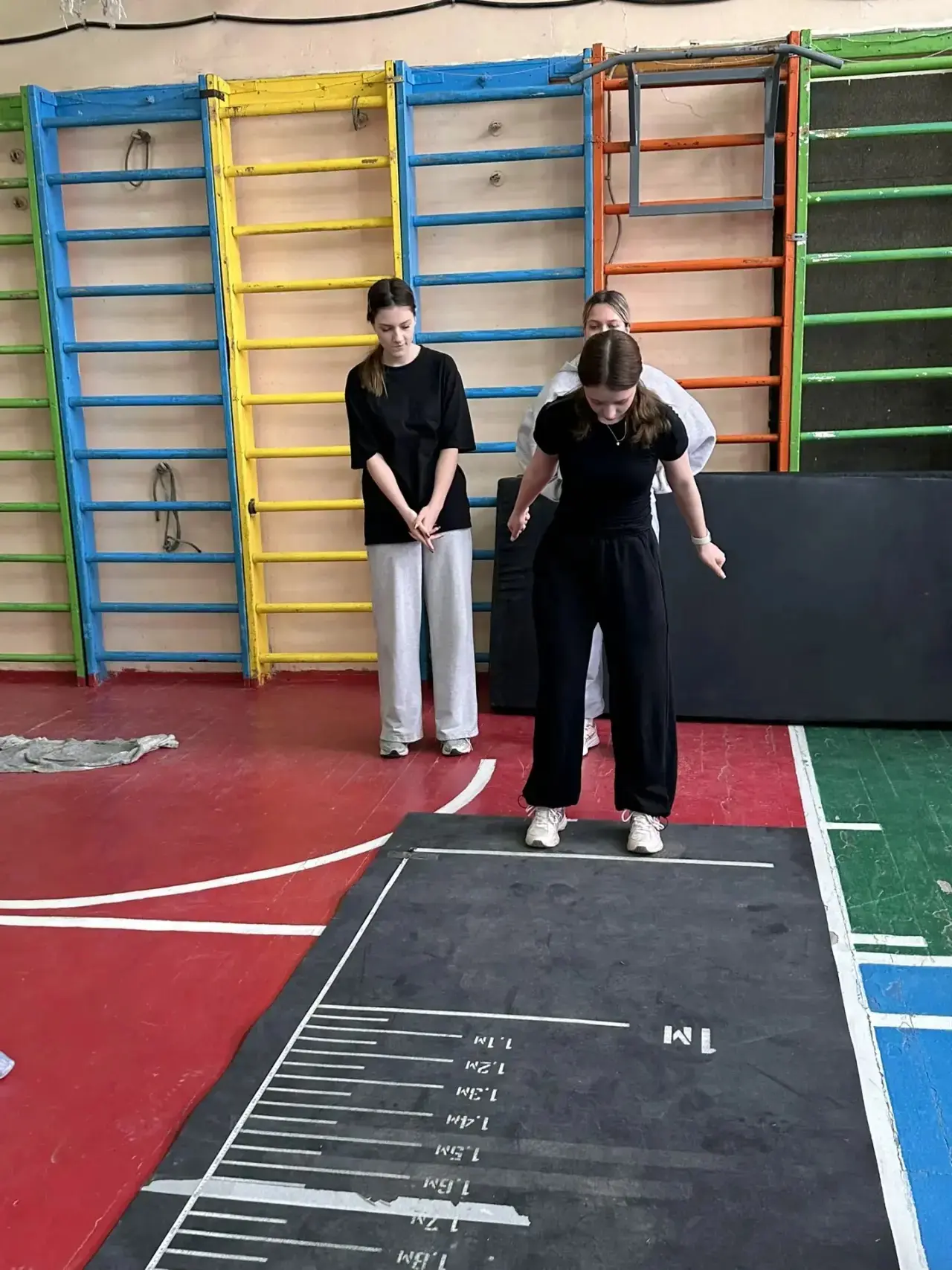 🏃‍♂️ «Президентские состязания»: наши гимназисты в борьбе за победу! 🏆  Учащиеся 8 «Б» и 10 «А» клас