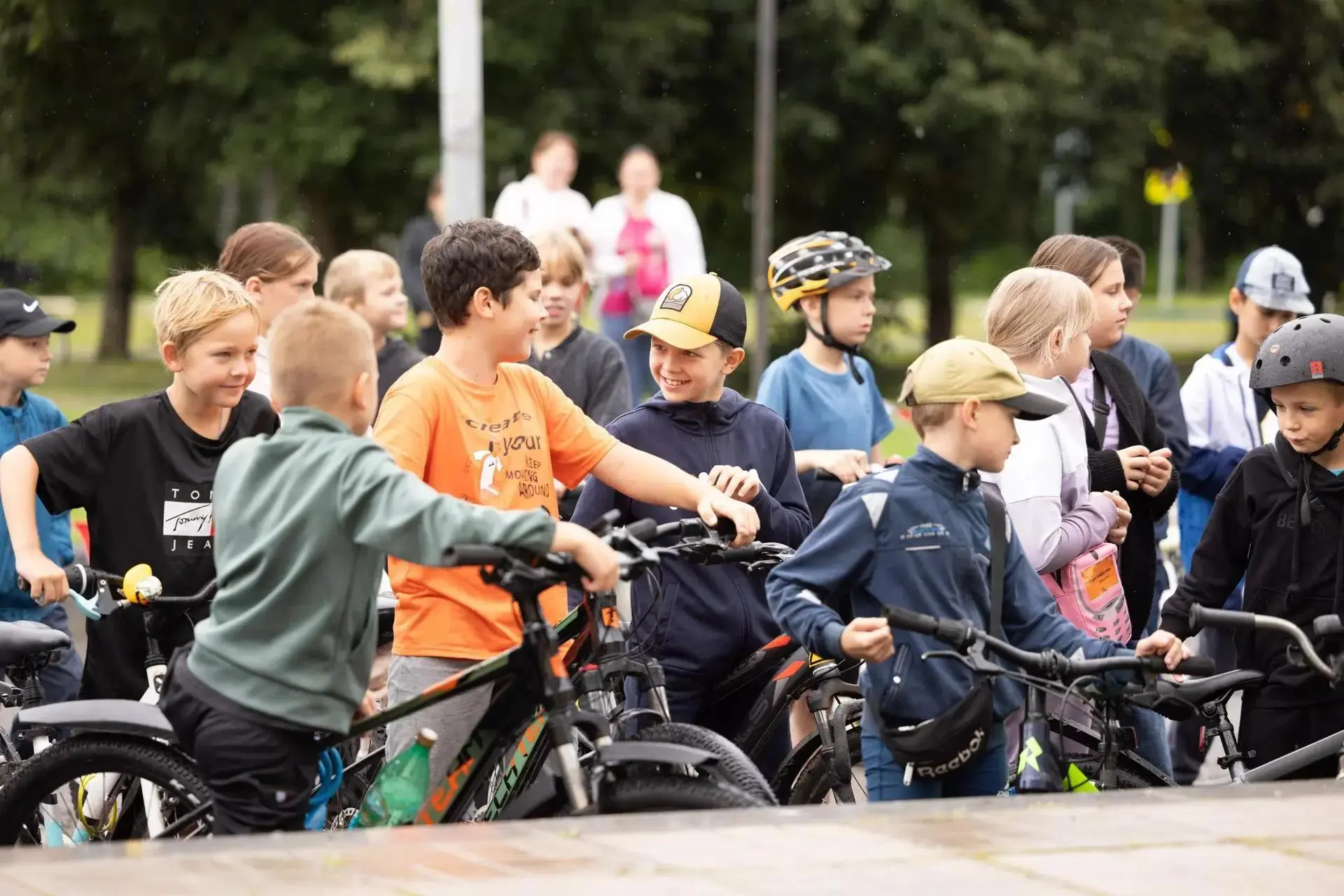 🚴‍♂‍ В Ямкино прошёл ежегодный велофестиваль: спорт, музыка и краски Холи

Ярко, шумно и с ветерком