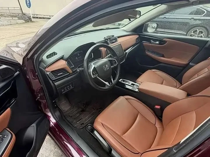 🇨🇳И раз уж начали говорить про Envix, стоит упомянуть и его брата-близнеца — Honda Crider ♊️  В Кита