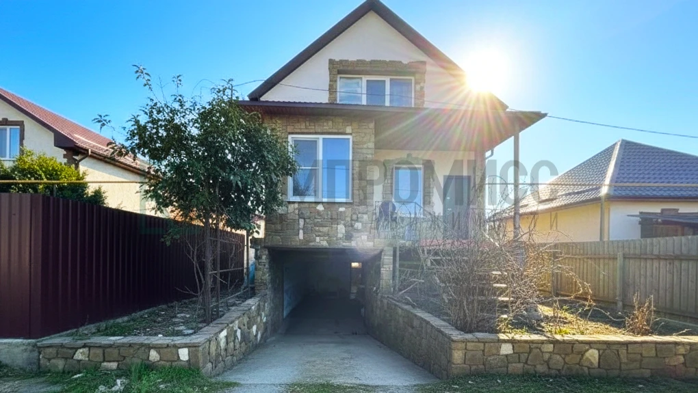 🏠 ID 132274107 Адрес: Краснодарский край, г. Краснодар, п. Плодородный  📍 Дом с высокими потолками и