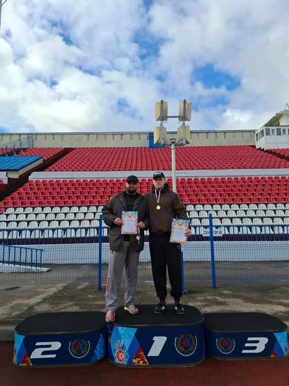 🏆 В Нижнем Новгороде прошли соревнования по лёгкой атлетике, посвящённые памяти ЗТР Н....