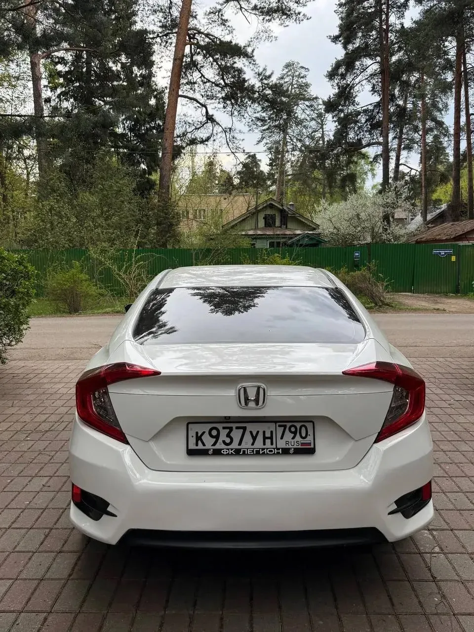 Honda Civic X  2.0 CVT 2017 год  -Без технических и юридических проблем. Три владельца за историю. П