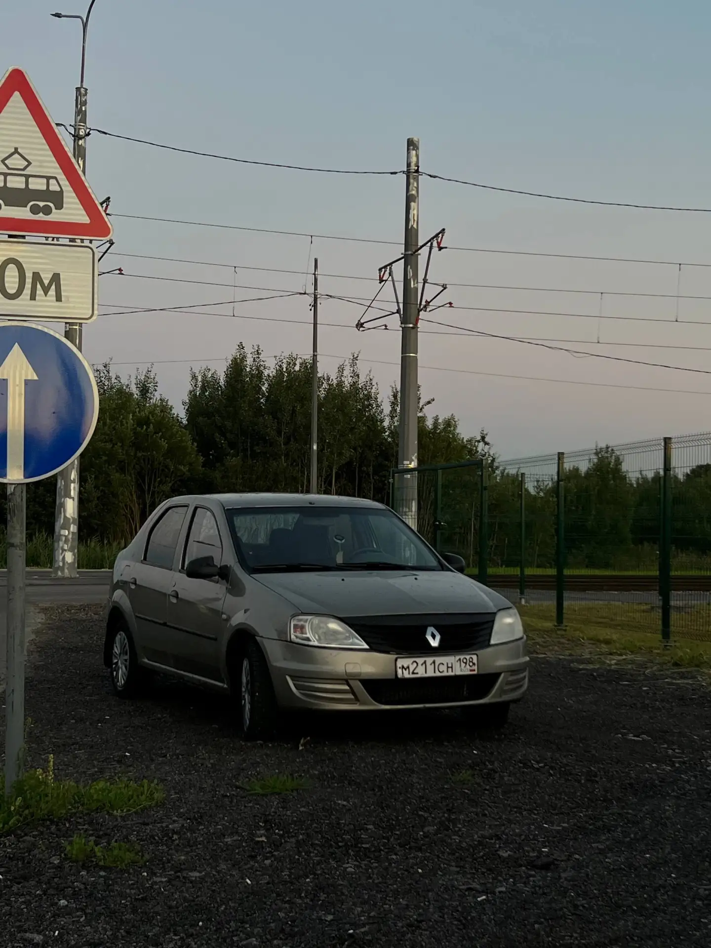 Рено Логан 2011