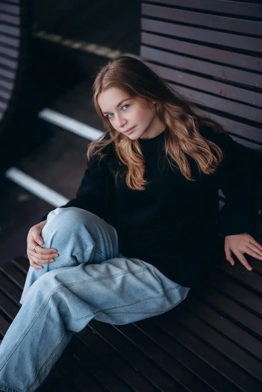 Елизавета В., 11 «А» класс: русский 
 язык 91 балл, учитель Погорелая Елена Алексеевна; профильная м