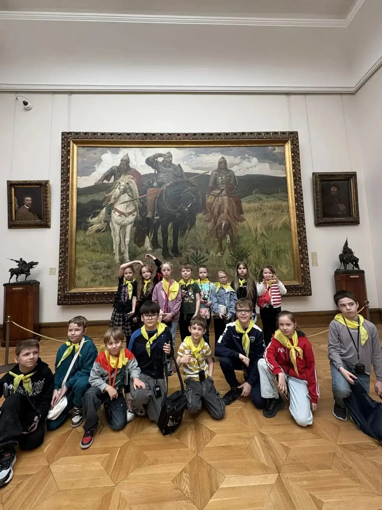 🎨 Мир сказки и мечты  🖼️ На каникулах ученики 2Б класса посетили Третьяковскую галерею. Экскурсия «М