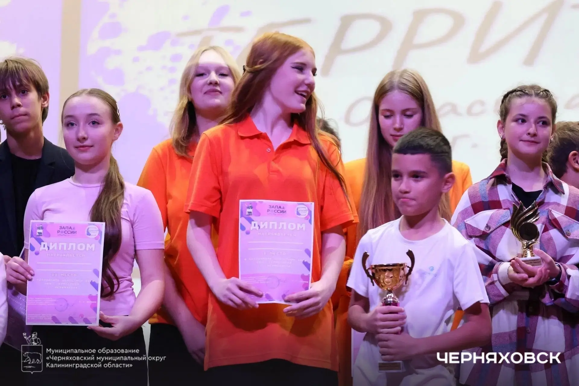 🔥 В эту субботу в ДЮЦе было по-настоящему жарко! Вечер смеха, драйва и настоящей борьб...