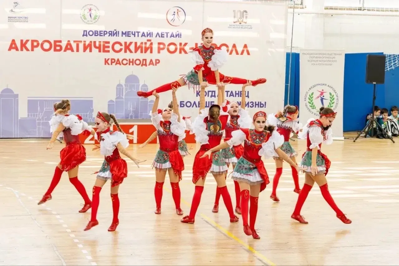 НАБОР В ТАНЦЕВАЛЬНУЮ КОМАНДУ!