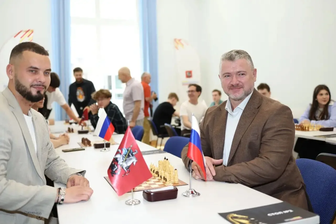 Шахматный турнир для активистов «Студенческих парламентских клубов» прошёл в Центре развития

♟️ В Ц