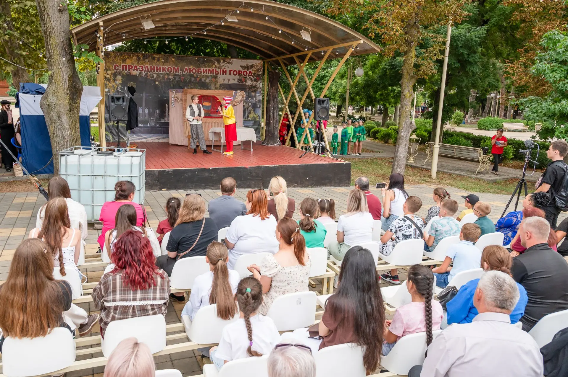 🔥 «Жар-птица» зажгла в городском парке Армавира!