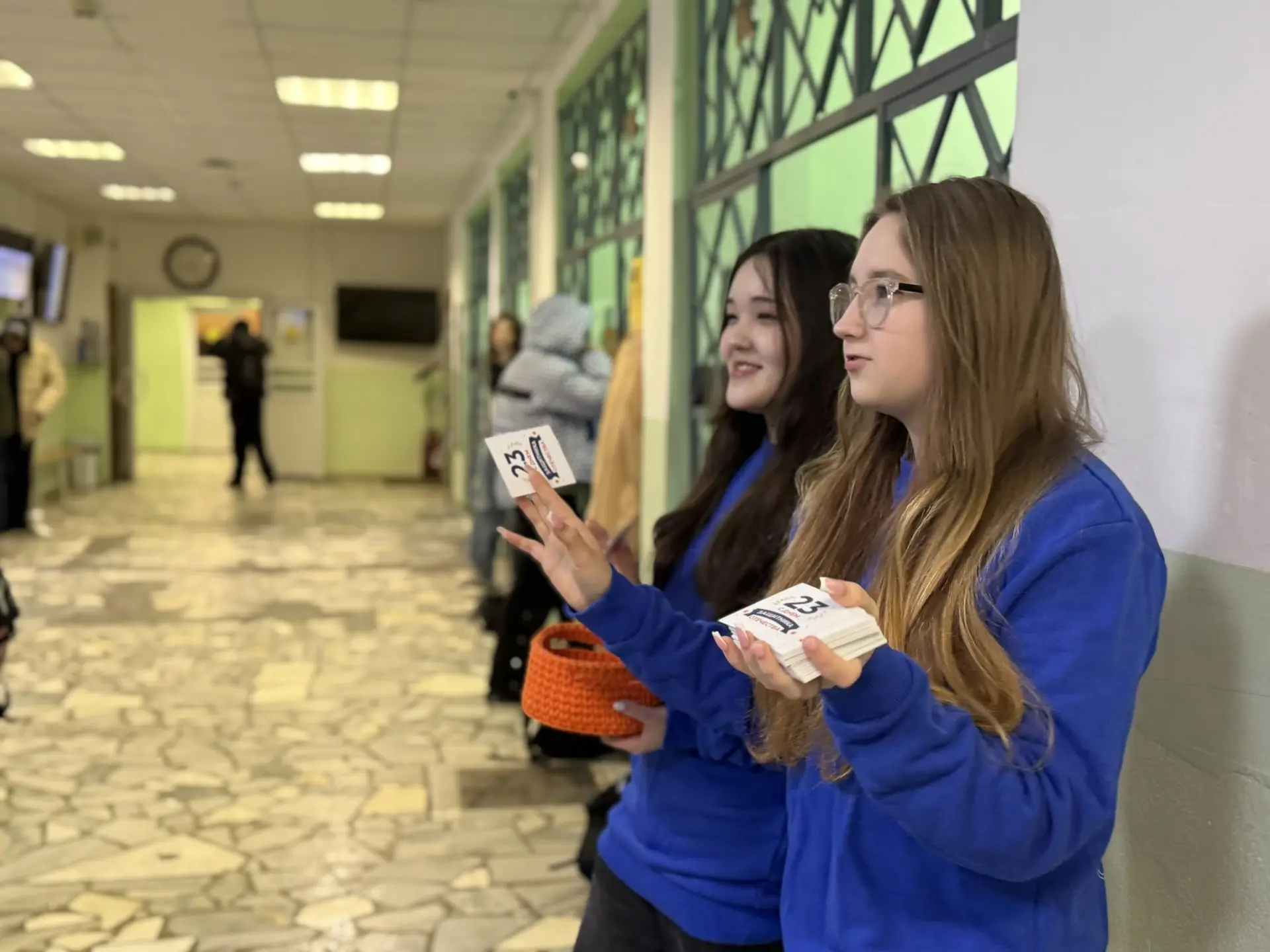 Поздравили наших Защитников  💪 Наши Первые приняли участие в акции «Поздравь своего Защитника». С са