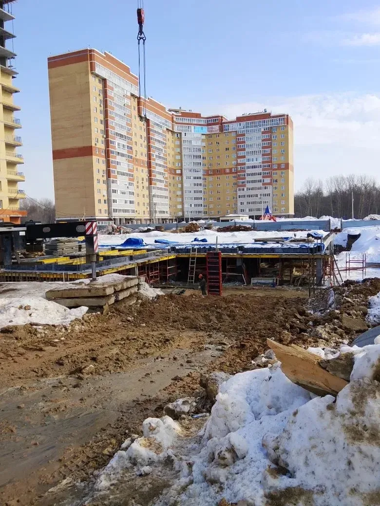 Почему мы заходим в панельку и сразу выходим обратно